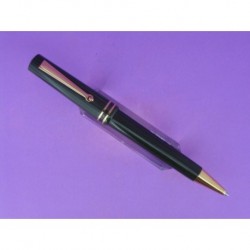 DELTA BALLPOINT PEN LINES GREEN AND BLACK AND PLATED GOLD