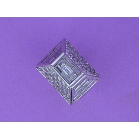 TRAPEZOID RING OF BRILLIANT CUT AND BAGUETTE CUT DIAMONDS OF 4 c