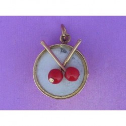 PENDANT OF DRUM OF GOLD 750mm. MOTHER-OF-PEARL AND CORAL.
