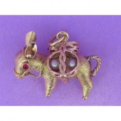 PENDANT OF DONKEY WITH BASKETS OF GOLD 750mm. PEARLS AND SYNTHET