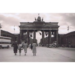 GATE OF BRANDENBURGO BERLIN 1937 (GERMANY)